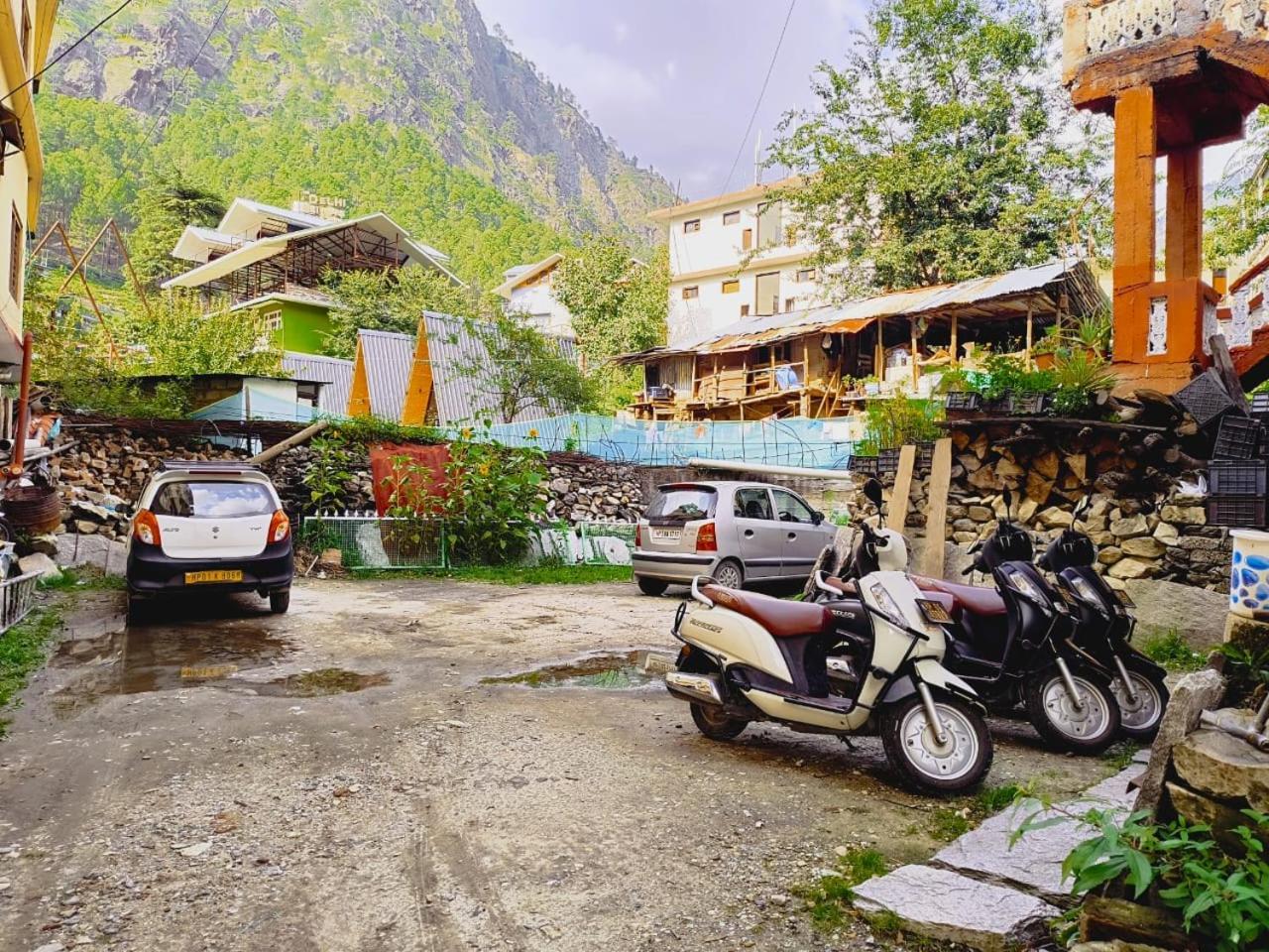 Hotel Purnima Riverside Kasol Esterno foto
