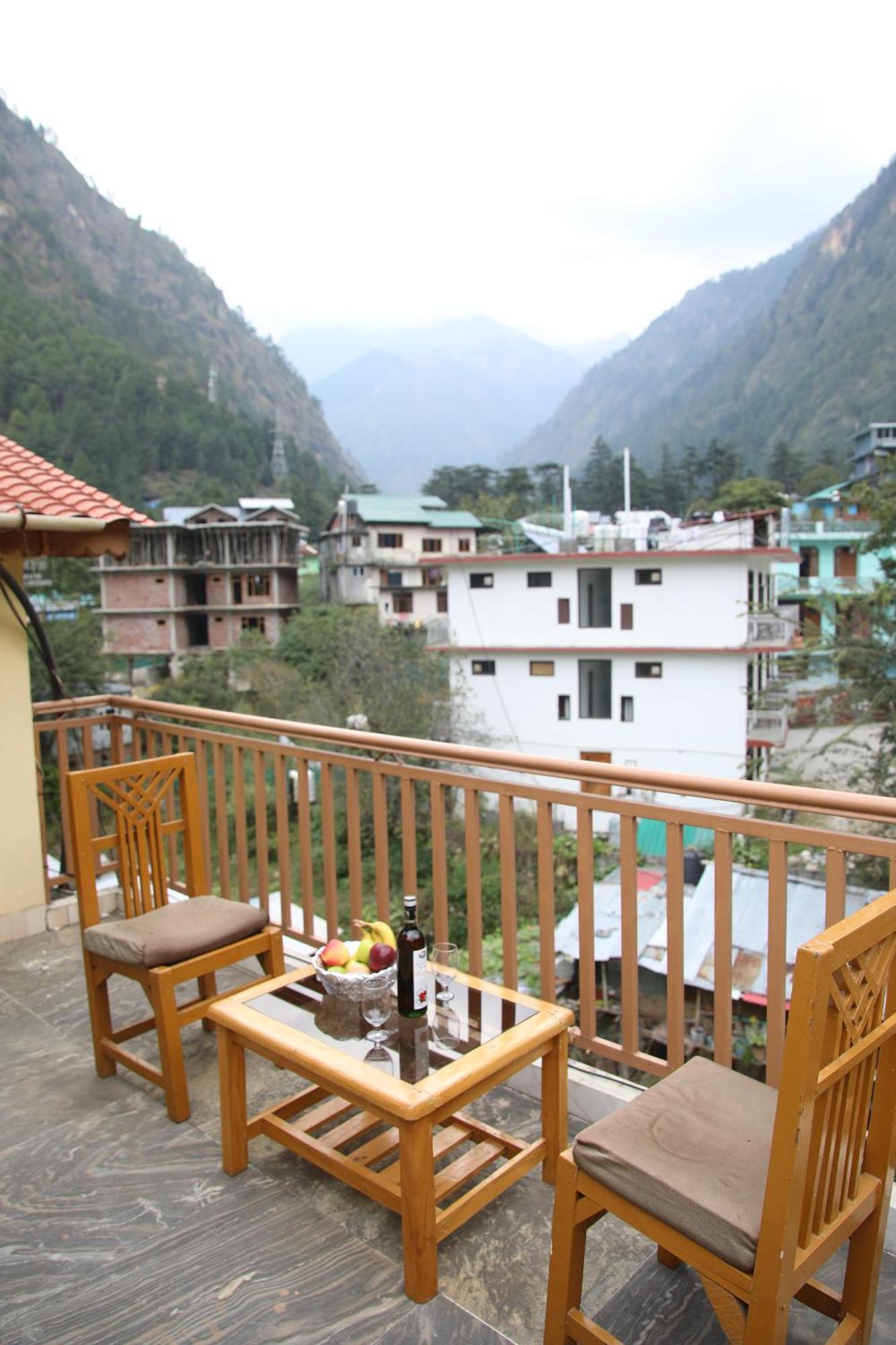 Hotel Purnima Riverside Kasol Esterno foto